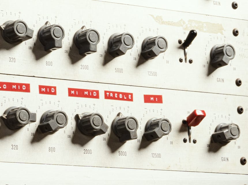 UAD Hitsville EQ Collection 7バンドEQでシンプルに音を形作る