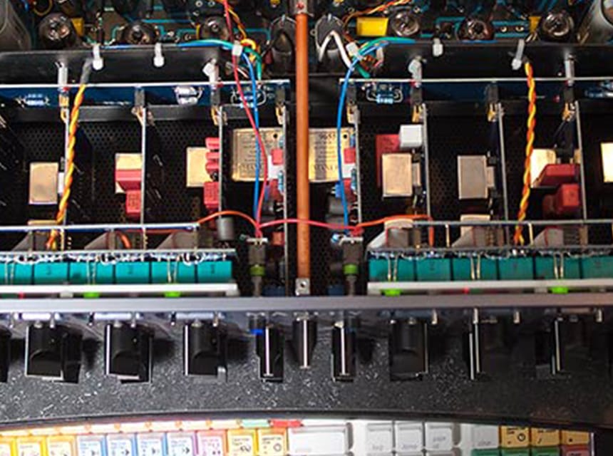UAD Manley Massive Passive EQ 音楽的なトーンシェイプを広いカーブで行う